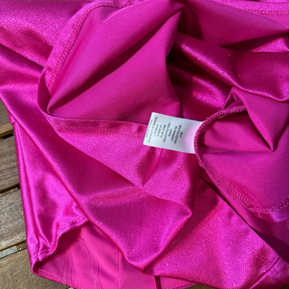 EMERALD SUNDAE Juniors' Side-Pleated Shimmer Dress / Size: XXS - Picture 10 of 13